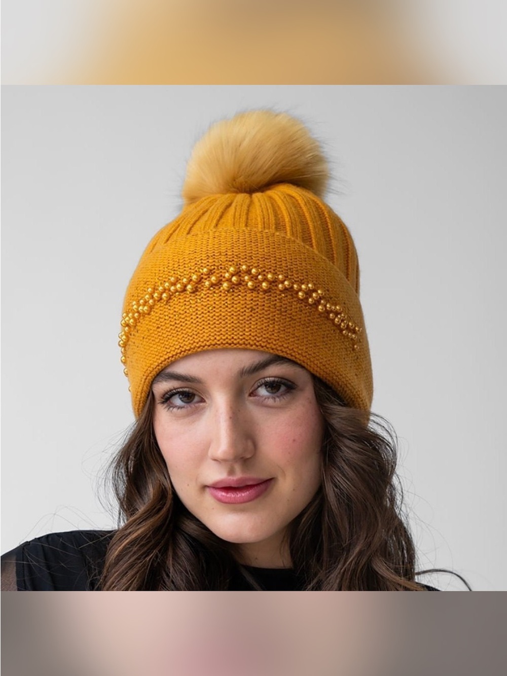 NWT Adrienne Landau Pearl Trim Faux
Fur Pom Beanie